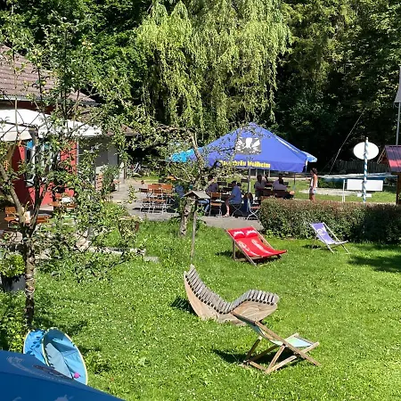 Krug's Family Und Restaurant *