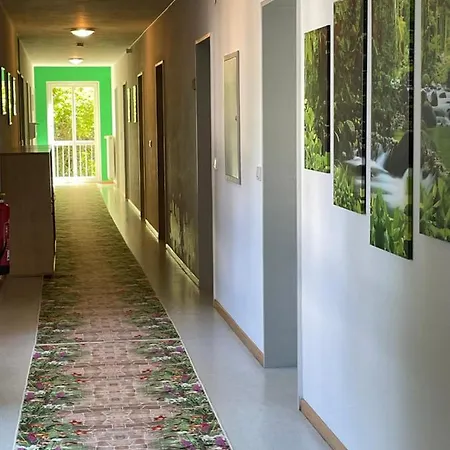 Krug's Family Und Restaurant Hostel